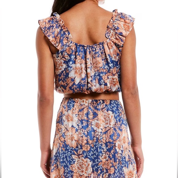 Coordinating Floral Print Ruffle Strap V-Neck Top - Picture 2 of 6